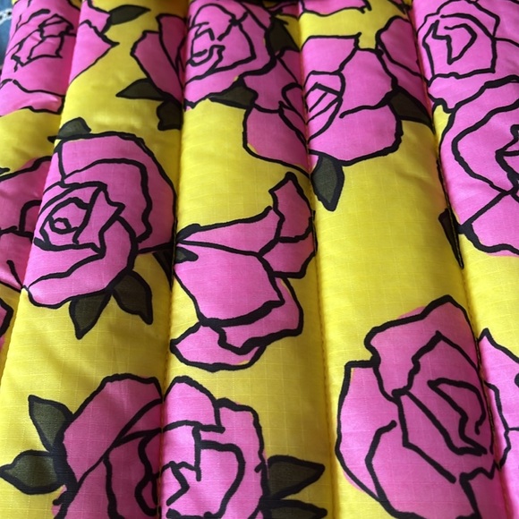 BAGGU 16 tablet Floral Pink and Yellow Padded Sleeve - Picture 3 of 6